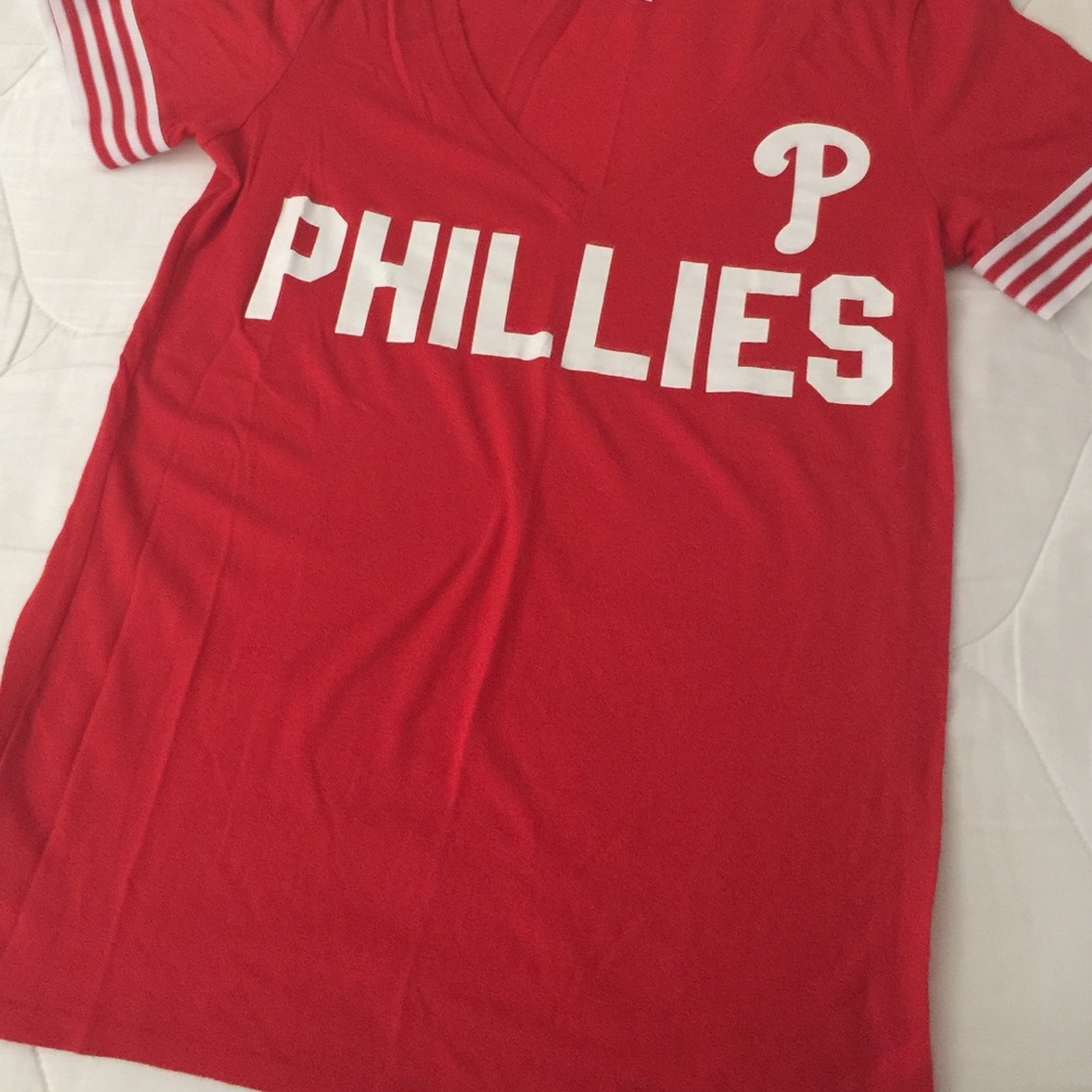 PINK Phillies shirt